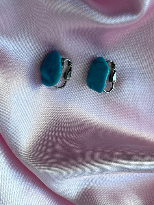 Vintage turquoise rock clip on earrings