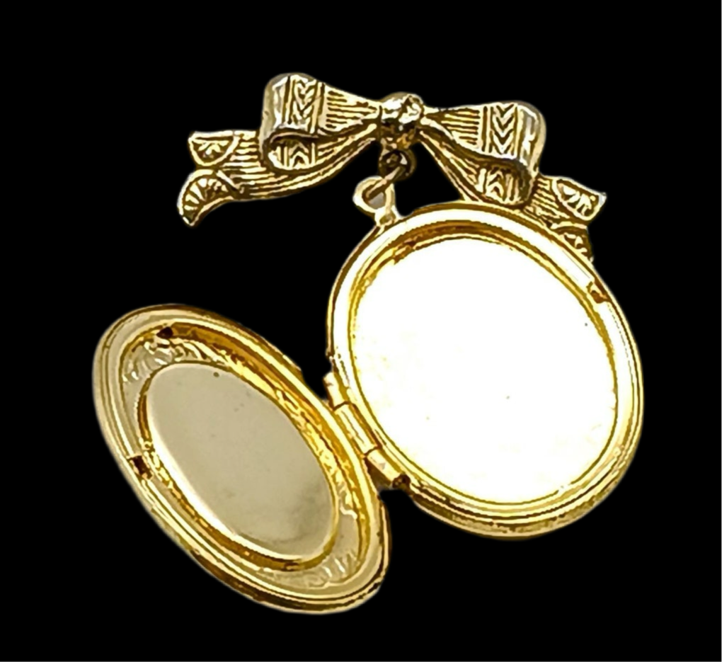 Vintage Brooch, Gold Tone Bow