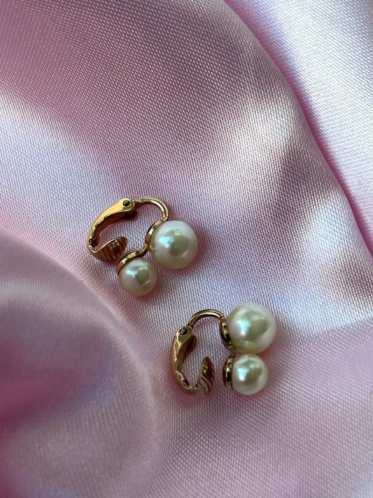 Vintage Pearl Clip on Earrings