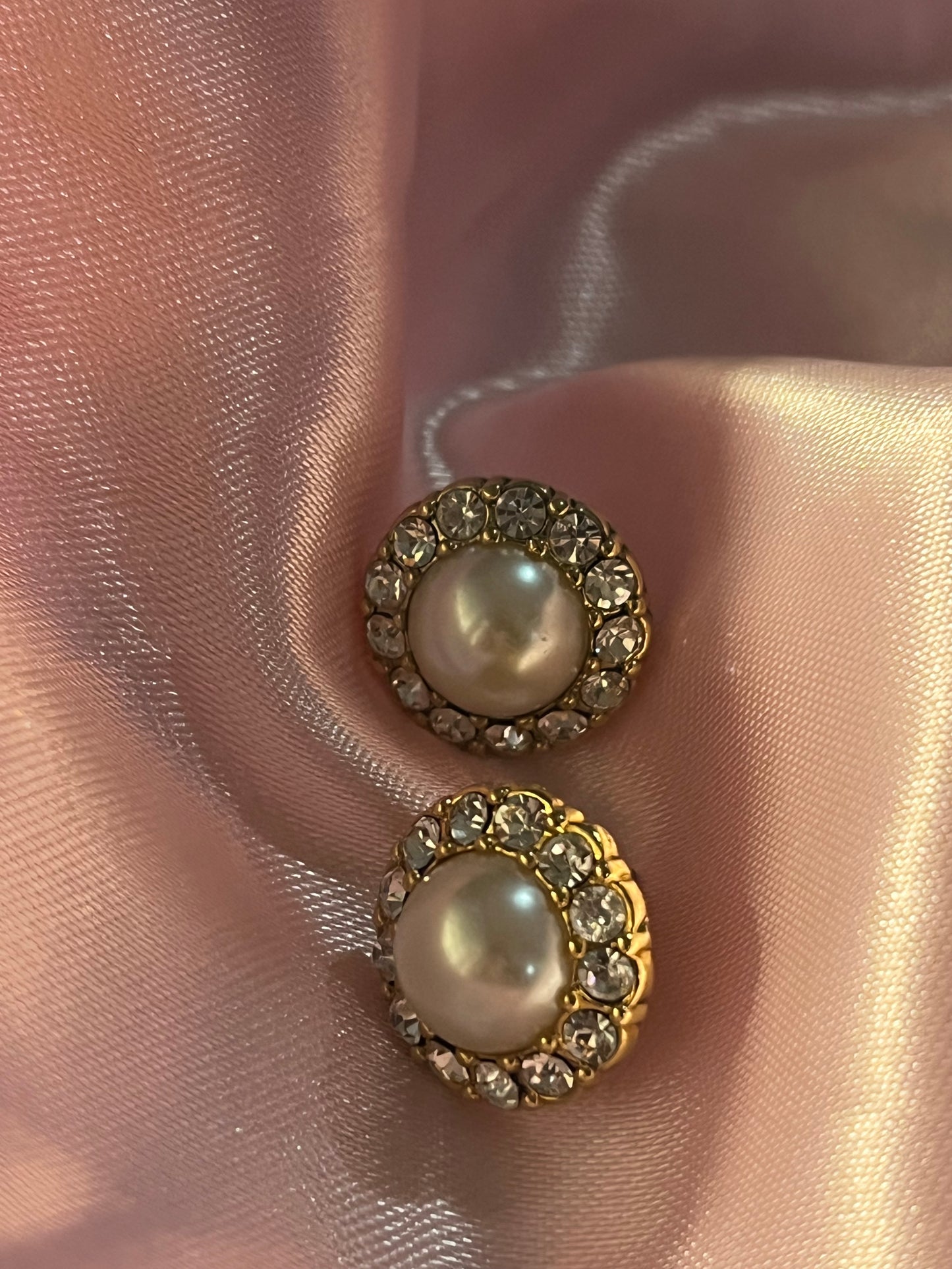 Vintage pink faux pearl & rhinestone gold tone earrings