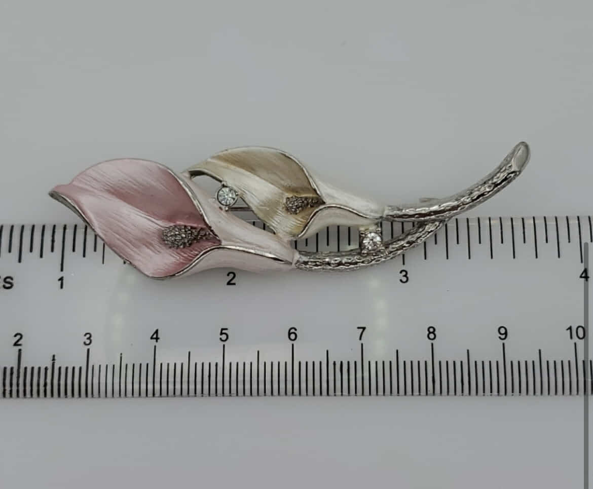 Vintage signed design Calla Lily flower brooch