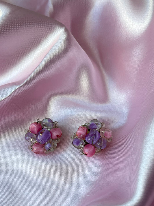 Beautiful vintage pink clip on earrings