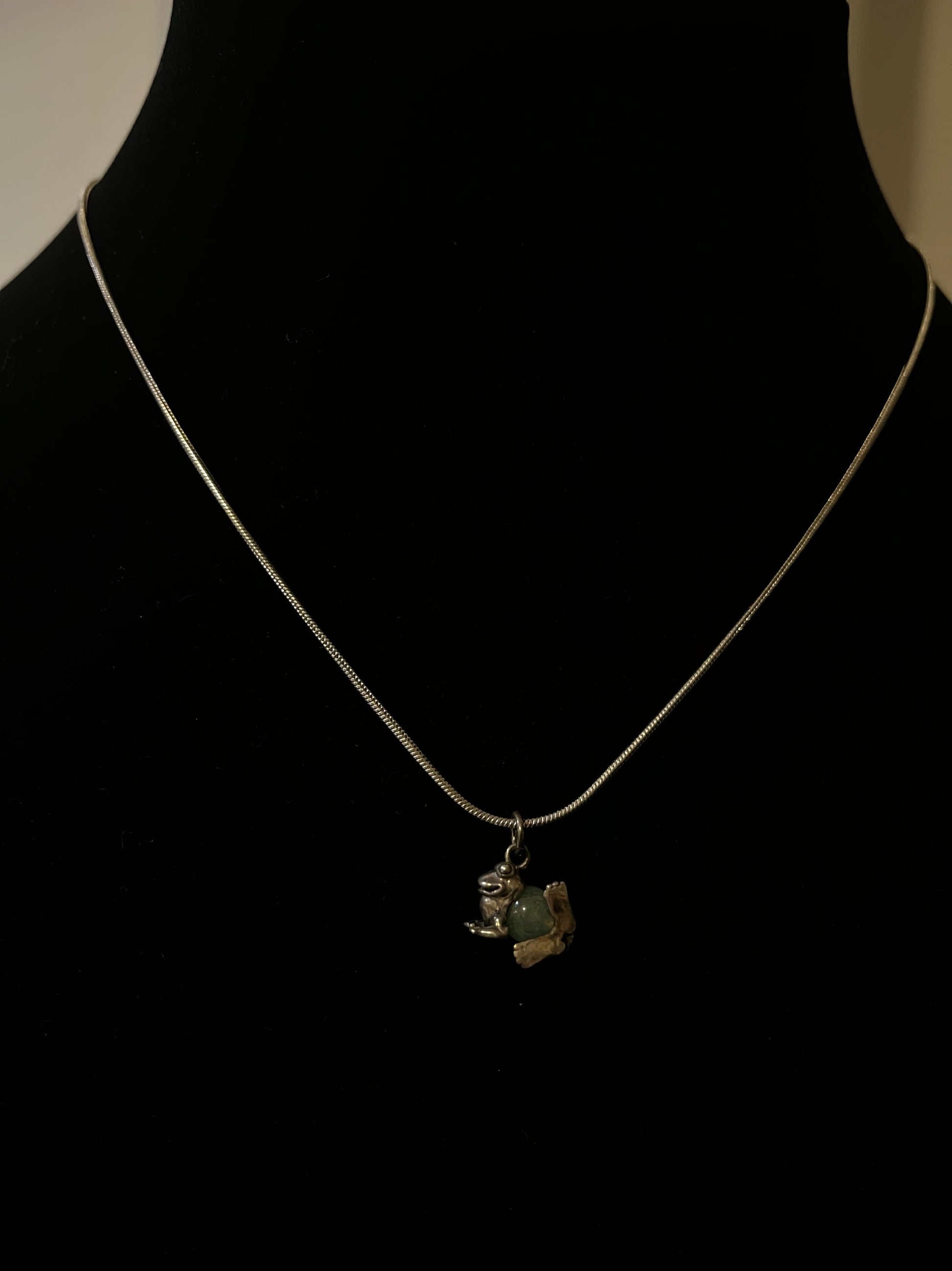 Frog necklace 