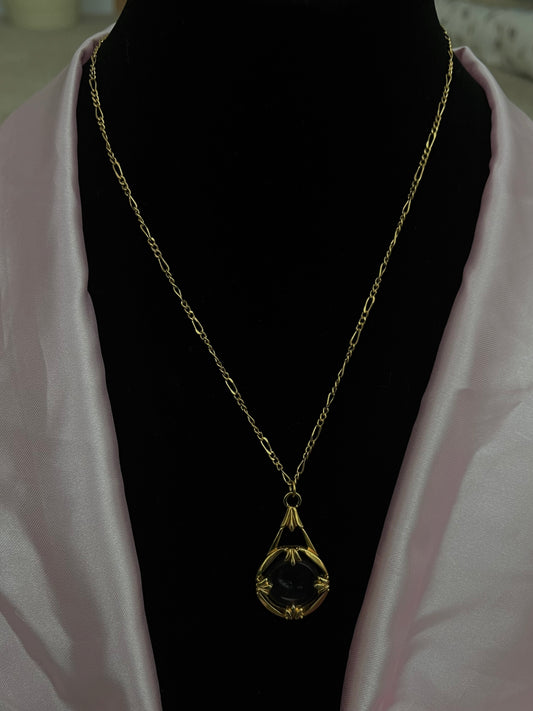 Vintage Avon gold tone necklace