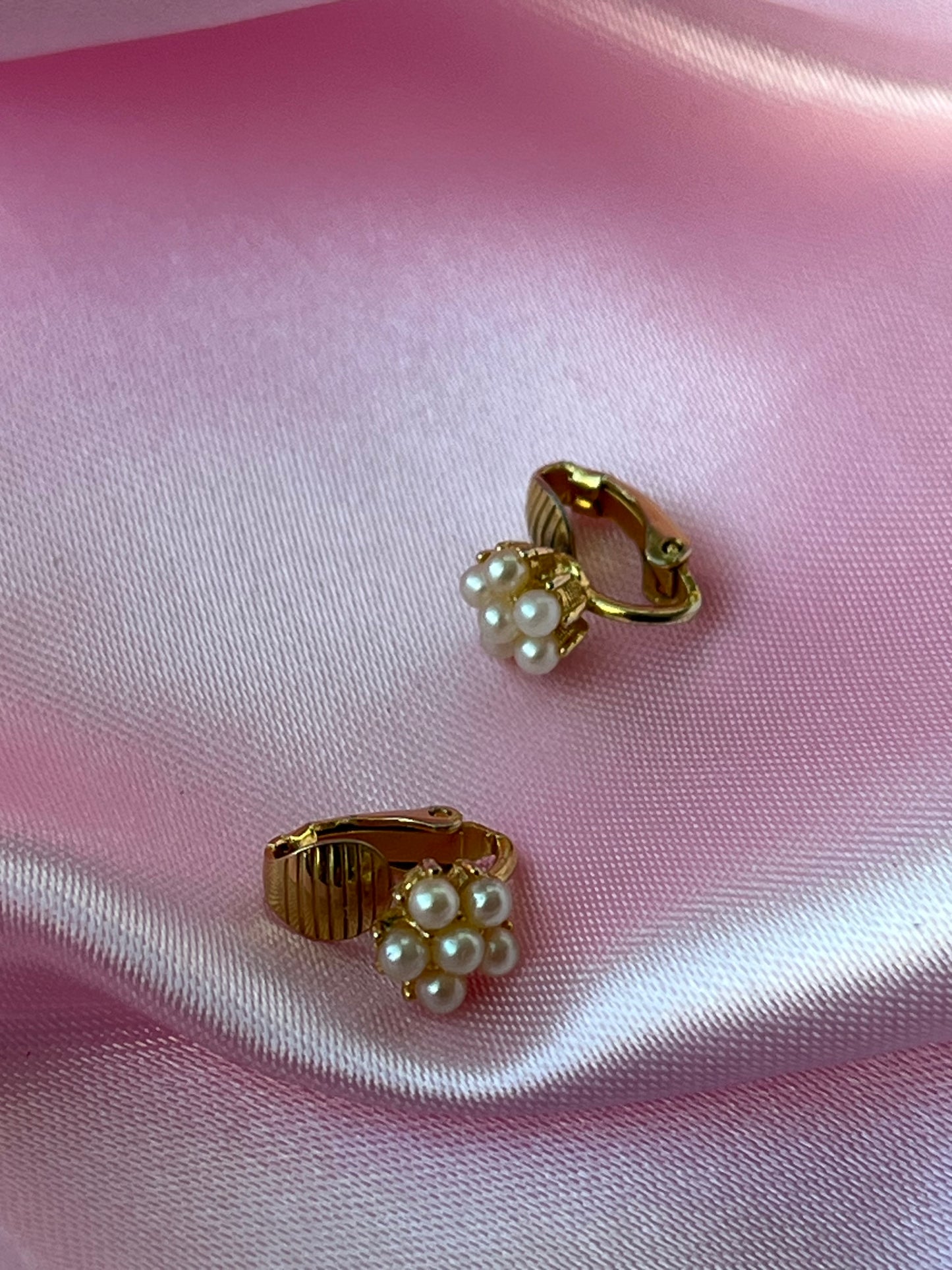 Vintage pearls and gold clip on earrings