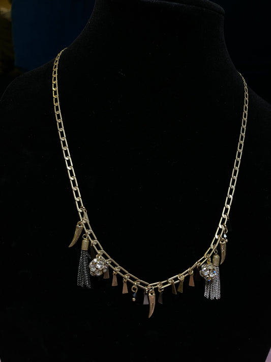 Vivi necklace exudes Italian style