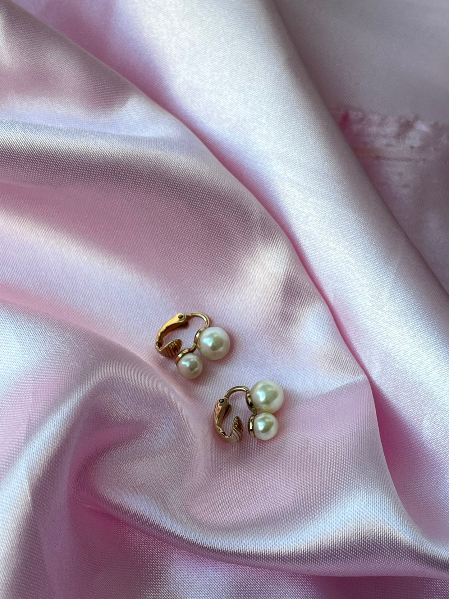 Vintage Pearl Clip on Earrings