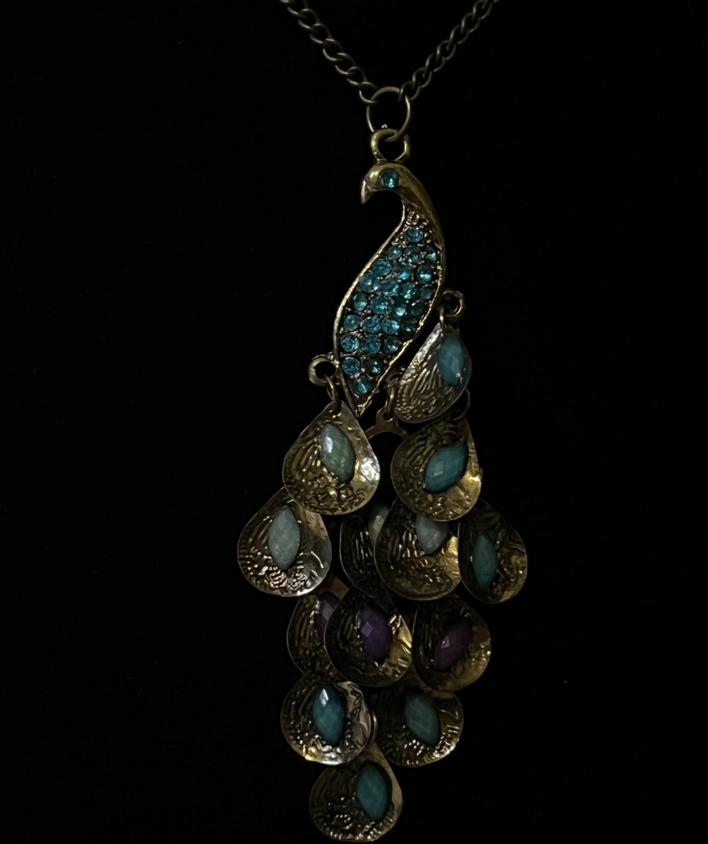 Retro peacock pendant necklace